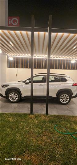 تۆیۆتا کۆرۆلا کرۆس